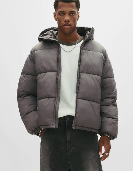  Pull & Bear Puffer Jacket With Hood In Grey 