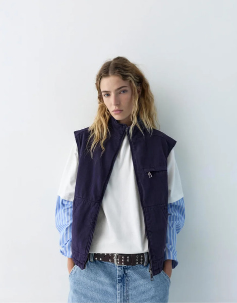  Pull & Bear Quilted Gilet In Navy 