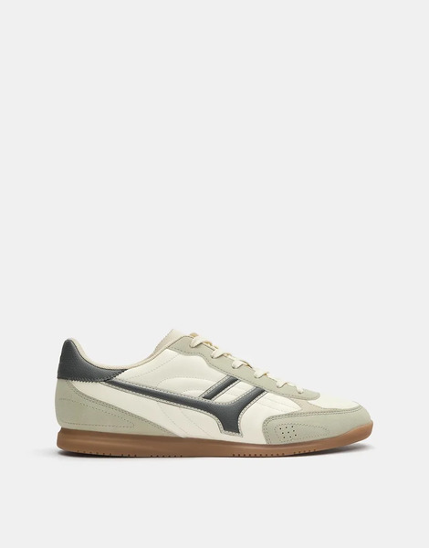  Pull & Bear Retro Trainers In Ecru White 