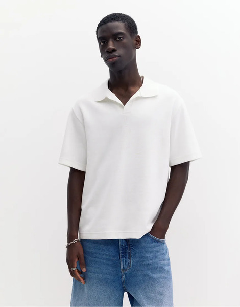  Pull & Bear Short Sleeve Interlock Polo Shirt In Off White 