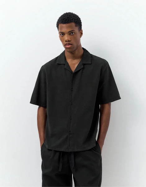  Pull & Bear Short Sleeve Linen Blend Shirt In Black 