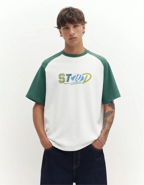  Pull & Bear Short Sleeve Raglan Stwd T Shirt In White 