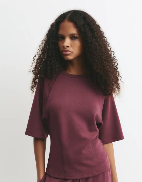  Pull & Bear Short Sleeve Sweatshirt In Aubergine Red 