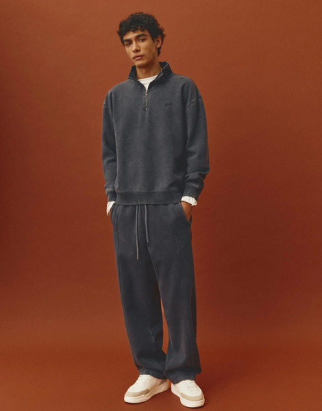  Pull & Bear Skater Joggers In Black 