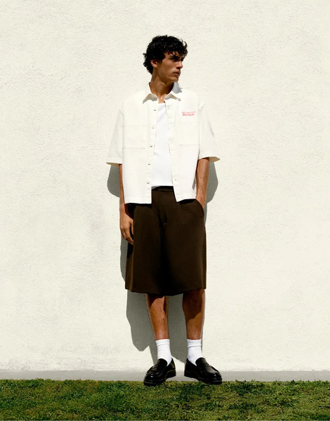  Pull & Bear Smart Bermuda Shorts With Pleats In Chocolate Brown 
