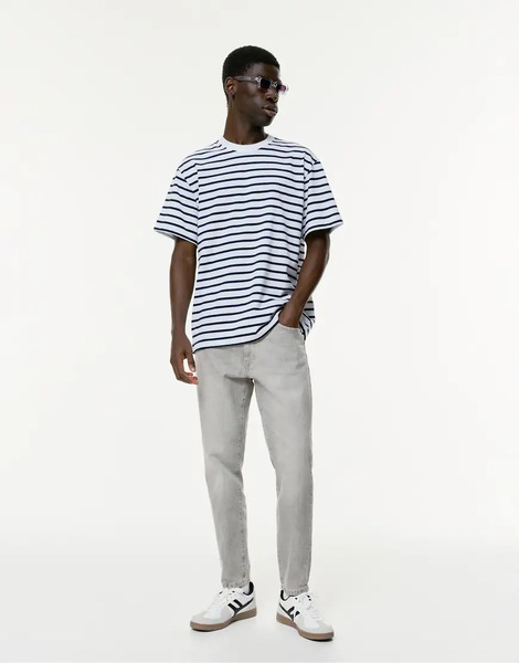  Pull & Bear Standard Jeans In Pale Grey 