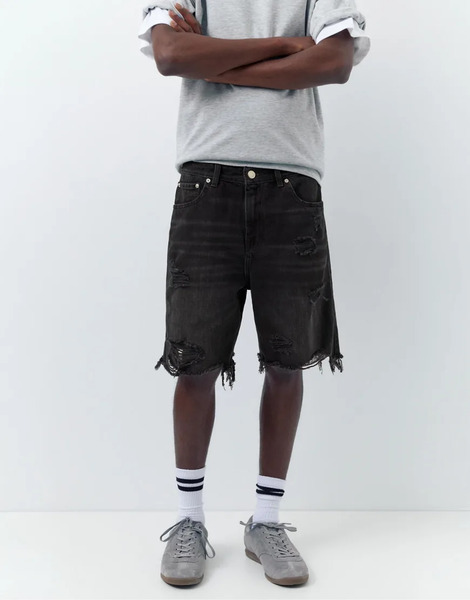  Pull & Bear Straight Leg Denim Bermuda Shorts In Faded Black Grey 