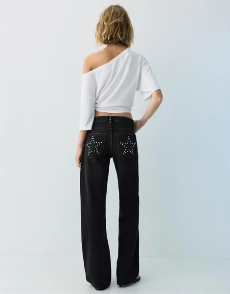  Pull & Bear Straight Leg Jeans With Star Studs In Black 