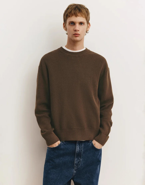  Pull & Bear Structured Round Neck Sweater In Chocolate Brown 