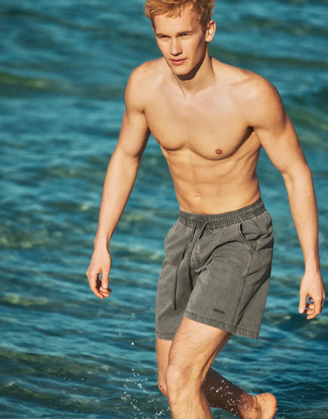  Pull & Bear Stwd Board Shorts In Black 
