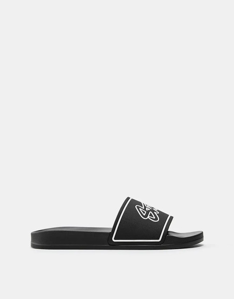 Pull & Bear Stwd Rubberised Sandals In Black 