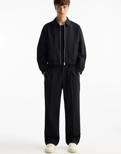  Pull & Bear Tailored Fit Wide Leg Trousers In Black 