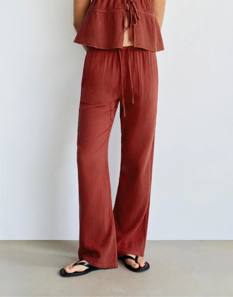  Pull & Bear Textured Flowing Trousers In Russet Orange 