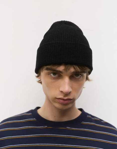  Pull & Bear Waffle Knit Beanie In Black 