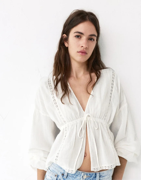  Pull & Bear White Embroidered Blouse In White 