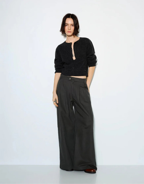  Pull & Bear Wide Leg Darted Trousers In Grey 