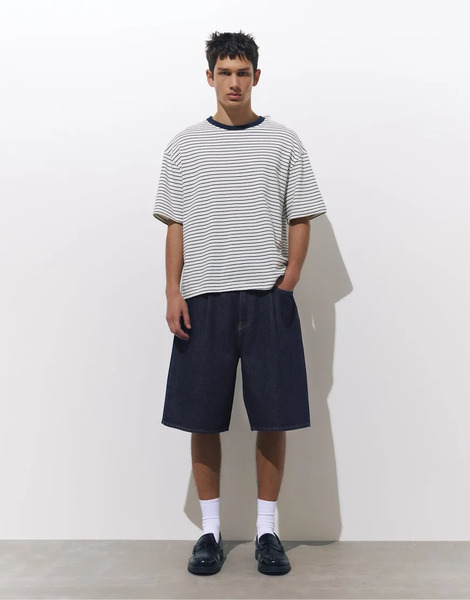  Pull & Bear Wide Leg Denim Bermuda Shorts With Darts In Navy 