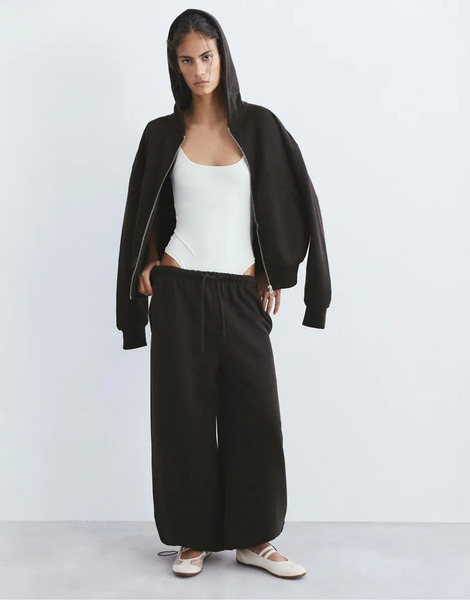  Pull & Bear Wide Leg Tracksuit Bottoms In Brown 