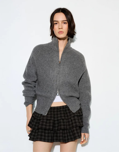  Pull & Bear Zip Up Cardigan In Grey 