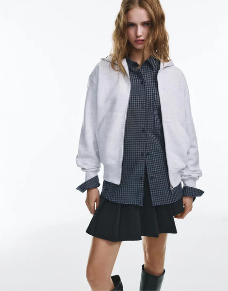  Pull & Bear Zip Up Hoodie In Grey Marl 