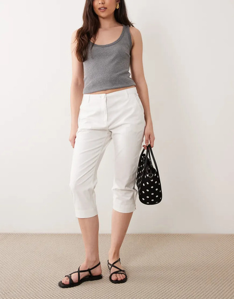  Regatta Breathable Bayletta Capris In White 