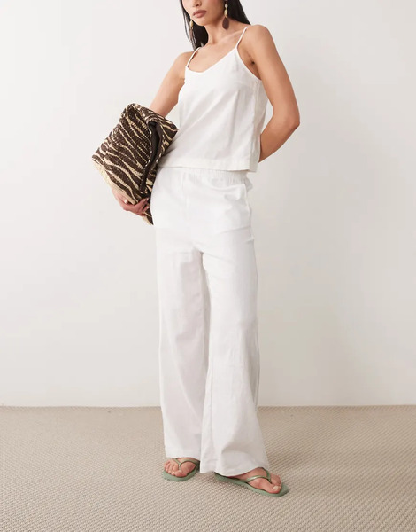  Regatta Breathable Talamanca Trousers In White 
