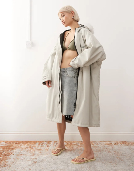  Regatta Changing Robe In Grey 