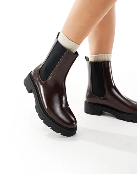  Schuh Abbie Chunky Chelsea Boots In Brown 