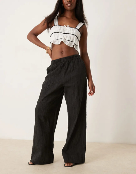  Selected Textured Pattern Loose Fit Trousers In Black 