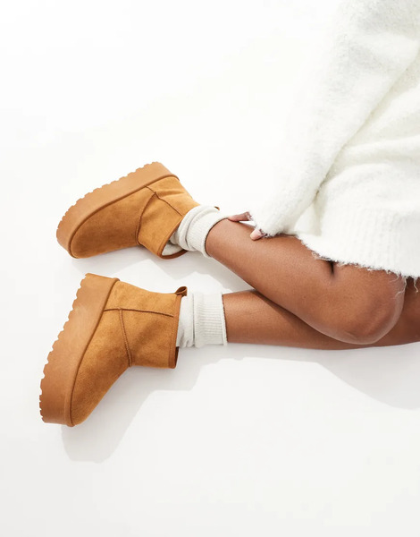  Seqwl Flatform Boots In Camel Brown 