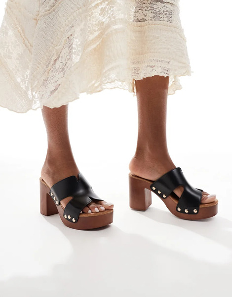  Seqwl Mule Sandals In Black 