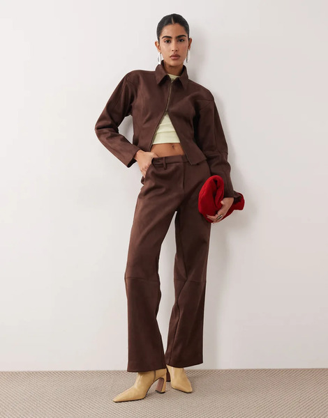  Soho Wardrobe Barrel Leg Trouser In Brown 