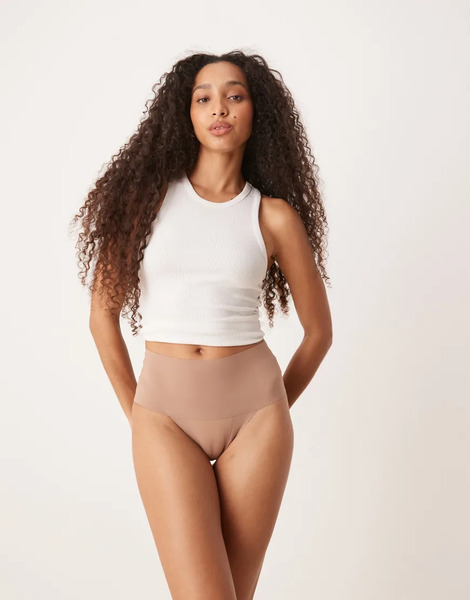  Spanxsupersmooth Undietectable Thong In Cafe Au Lait Neutral 
