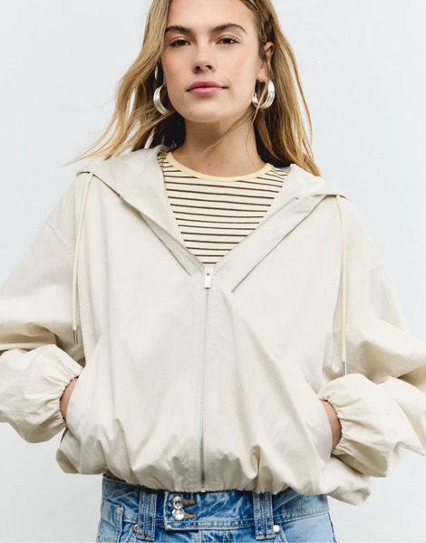  Stradivarius Basic Nylon Hooded Jacket In Ecru White 