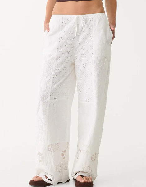  Stradivarius Embroidered Patchwork Trousers In White 
