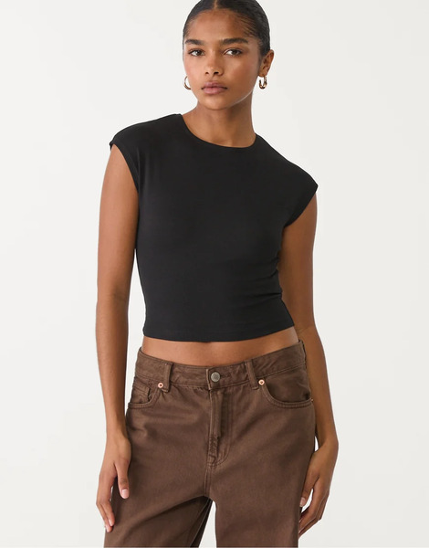  Stradivarius Fitted Cropped T Shirt In Black 
