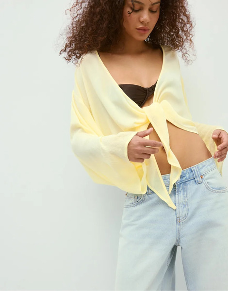  Stradivarius Flowing Open Blouse In Gold Yellow 