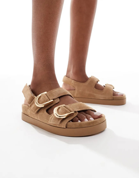  Stradivarius Leather Flat Sandals With Buckles In Beige Neutral 