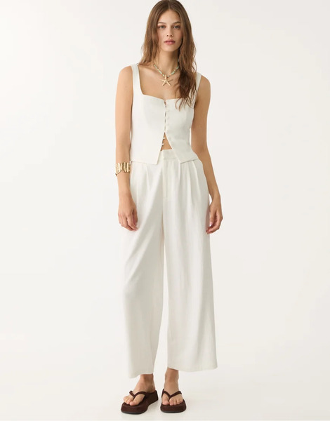  Stradivarius Linen Blend Darted Culottes In Ecru White 