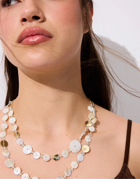  Stradivarius Long Button Necklace In Ecru White 