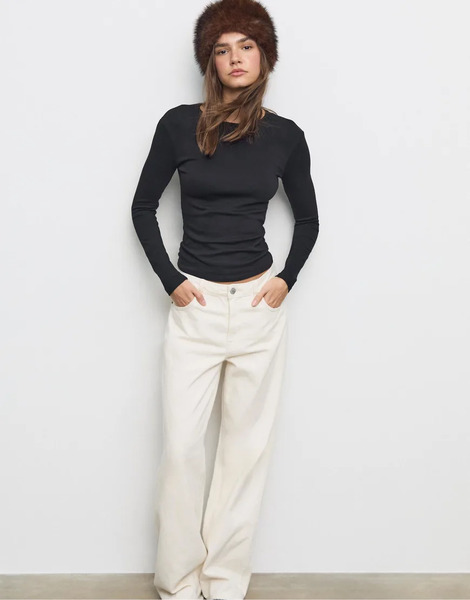  Stradivarius Long Sleeve Basic T Shirt In Black 