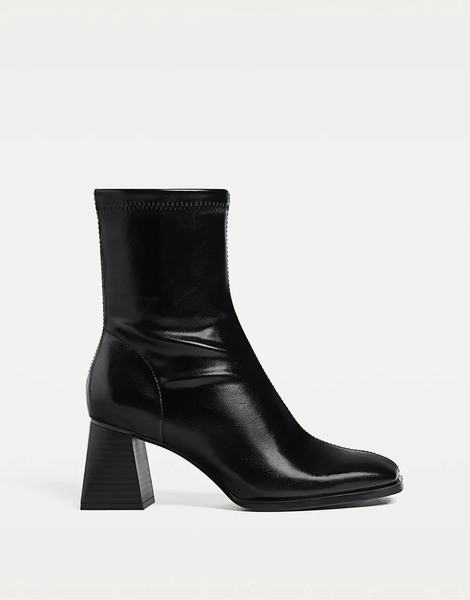  Stradivarius Mid Heel Boots With Stretch Legs In Black 