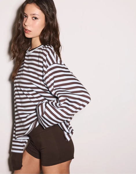  Stradivarius Mini Shorts In Brown 