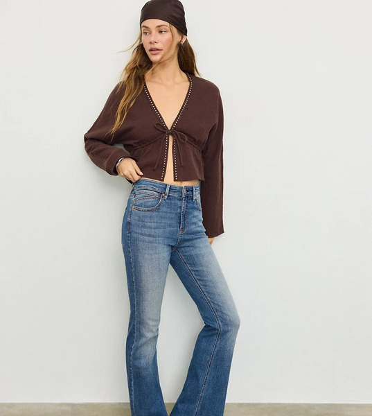  Stradivarius Petite D74 Bell Bottom Stretch Slit Jeans In Light Bleach Blue 