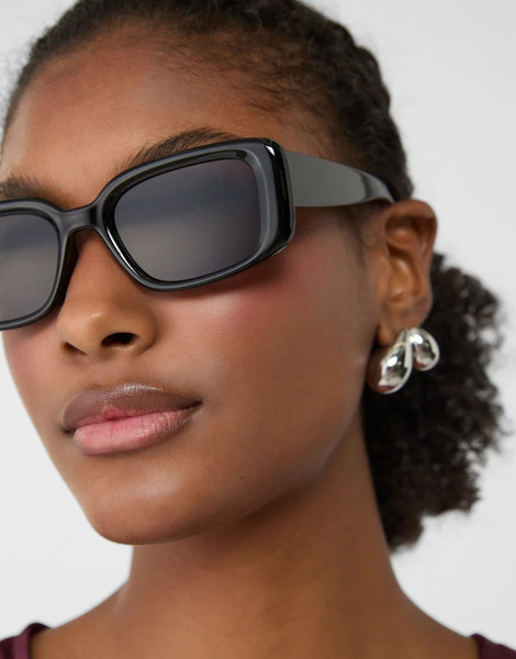  Stradivarius Rectangular Sunglasses In Black 
