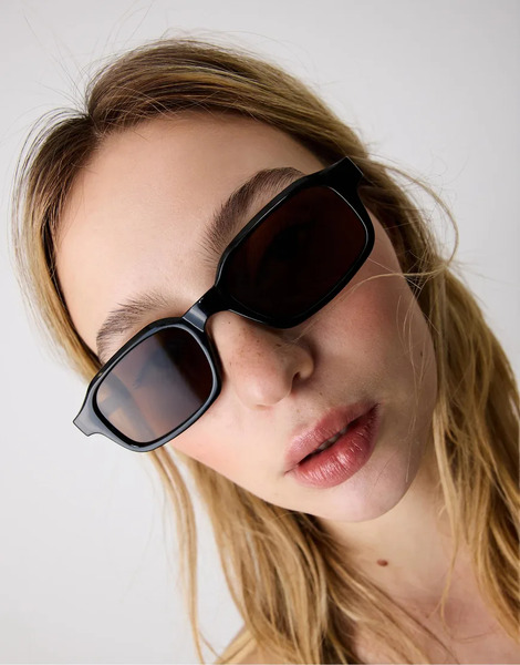  Stradivarius Rectangular Sunglasses In Black 