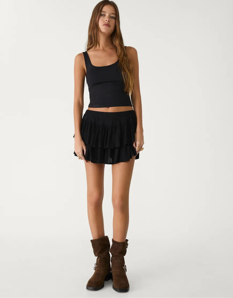  Stradivarius Ruffled Mini Skort In Black 
