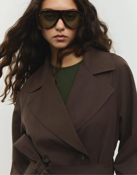  Stradivarius Short Flowing Trench Coat With Belt In Brown 