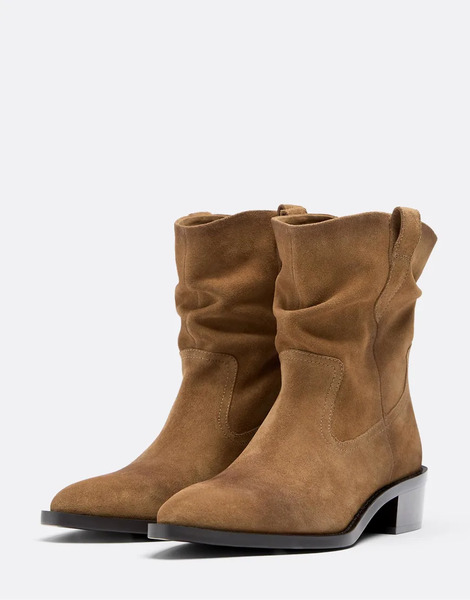  Stradivarius Slouchy Cowboy Leather Ankle Boots In Beige Neutral 