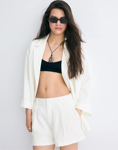  Stradivarius Smart Rustic Shorts In Ecru White 